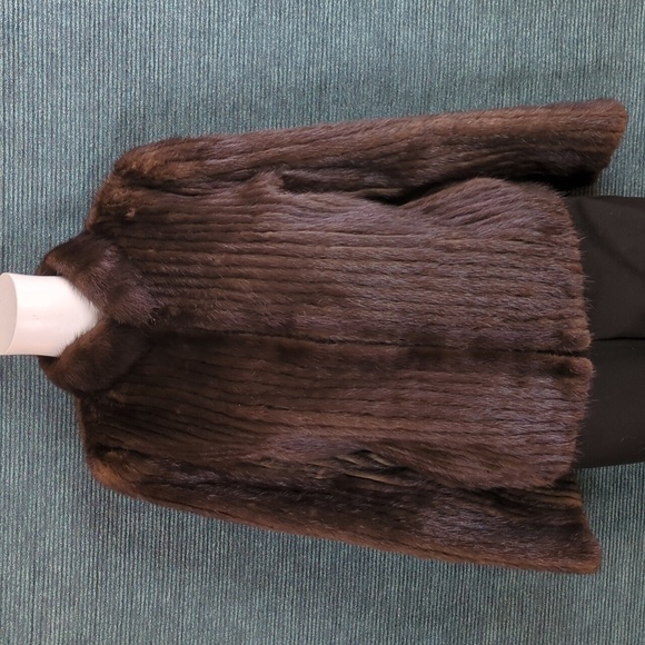 Vintage Jackets & Blazers - Gorgeous Vintage 70s Fur Jacket